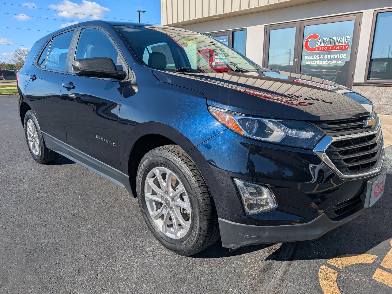 Used 2021 Chevrolet Equinox LS image 2