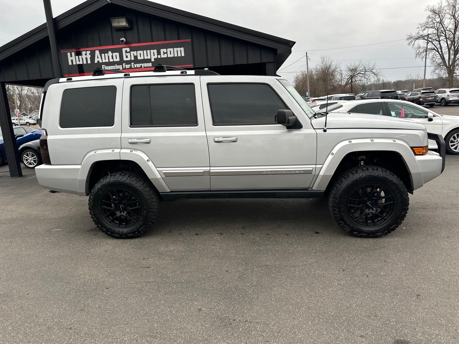 Used 2006 Jeep Commander Limited AWD/4WD image 5