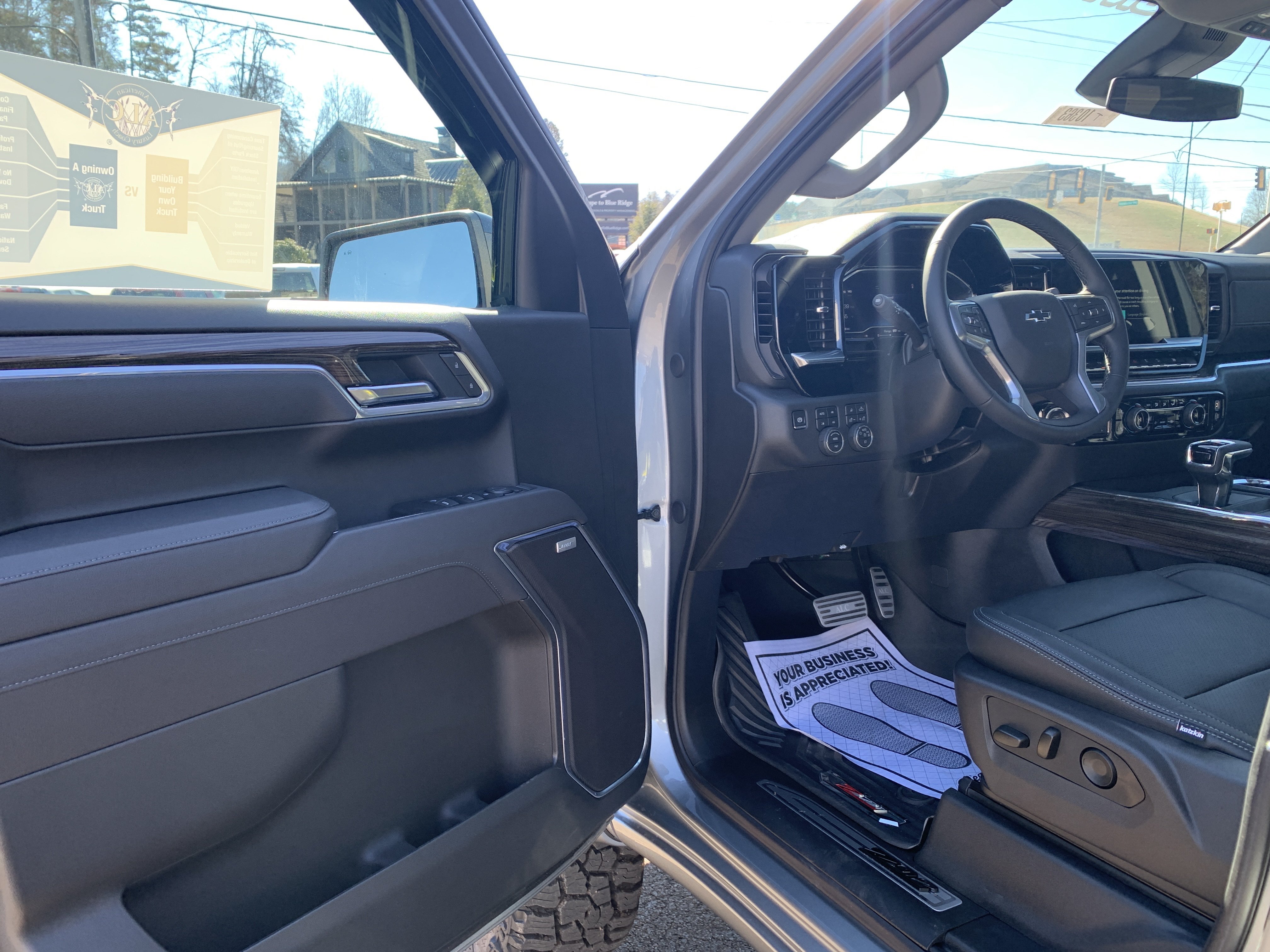 New 2025 Chevrolet Silverado 1500 RST AWD/4WD image 8