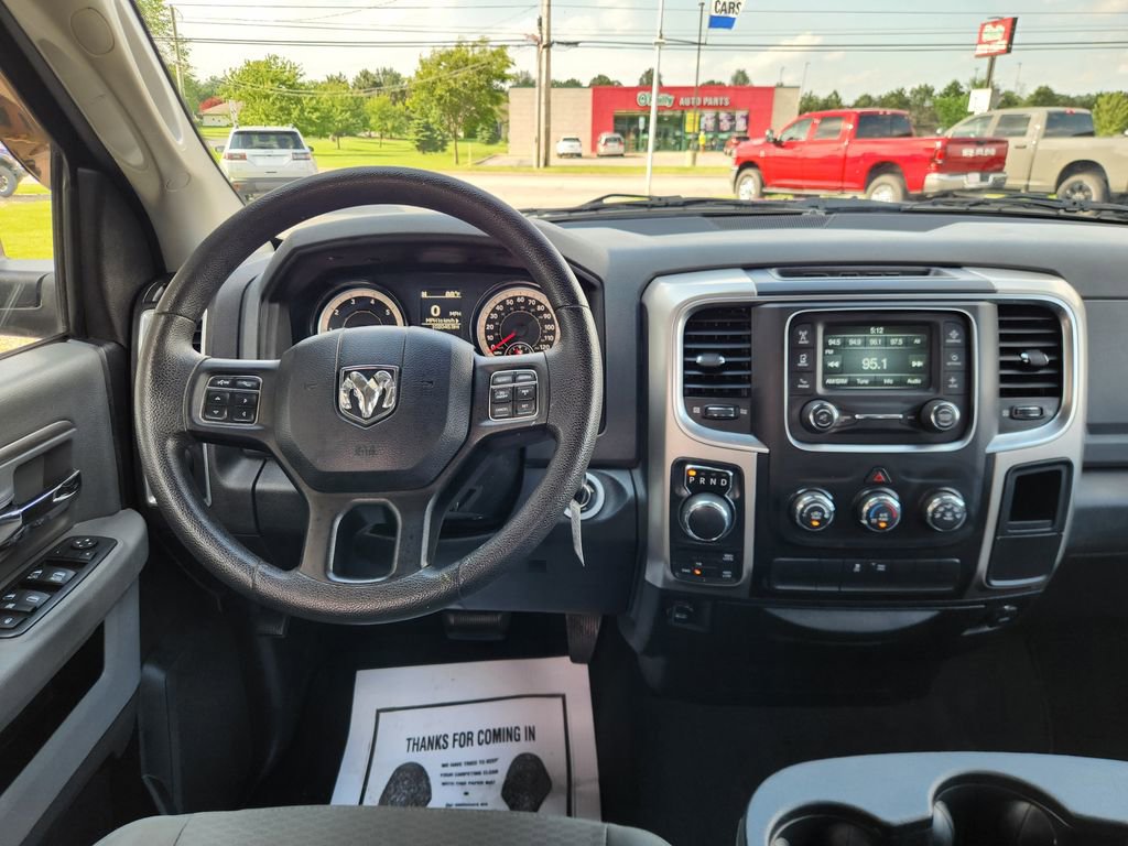 Used 2017 RAM 1500 Classic SLT AWD/4WD image 18