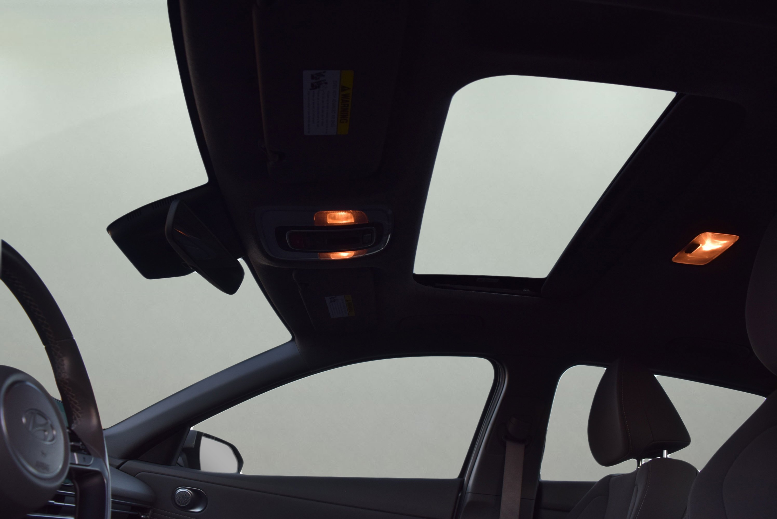 Used 2024 Hyundai Elantra SEL w/ Convenience Package image 9