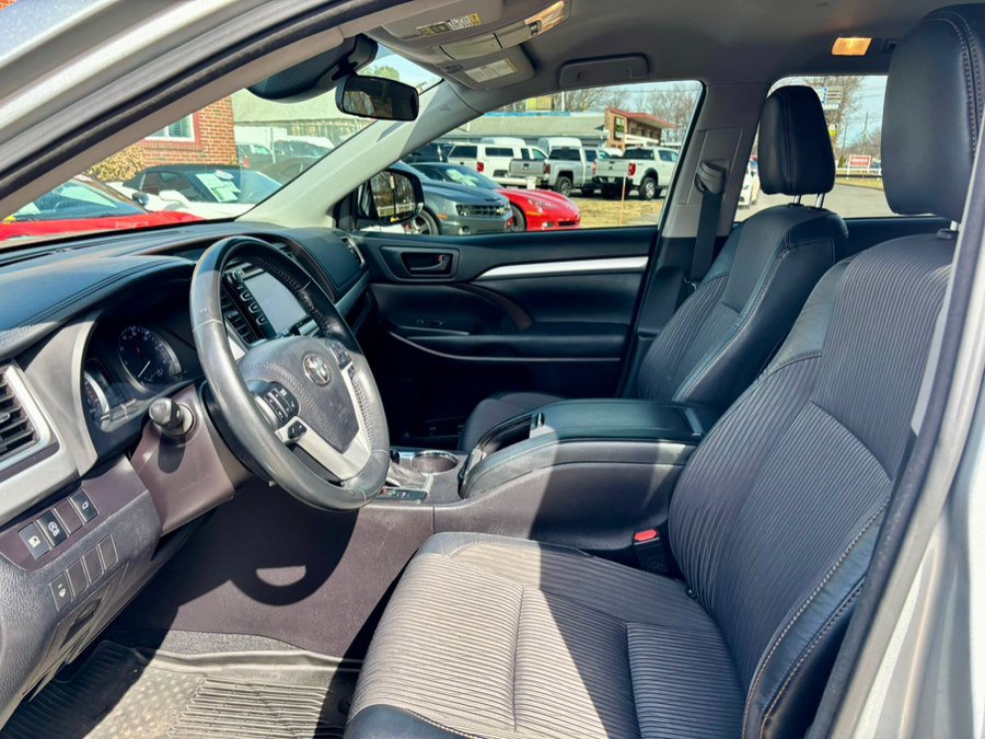 Used 2018 Toyota Highlander Plus image 11