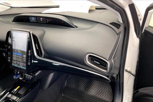 Used 2022 Toyota Prius Prime XLE FWD image 16