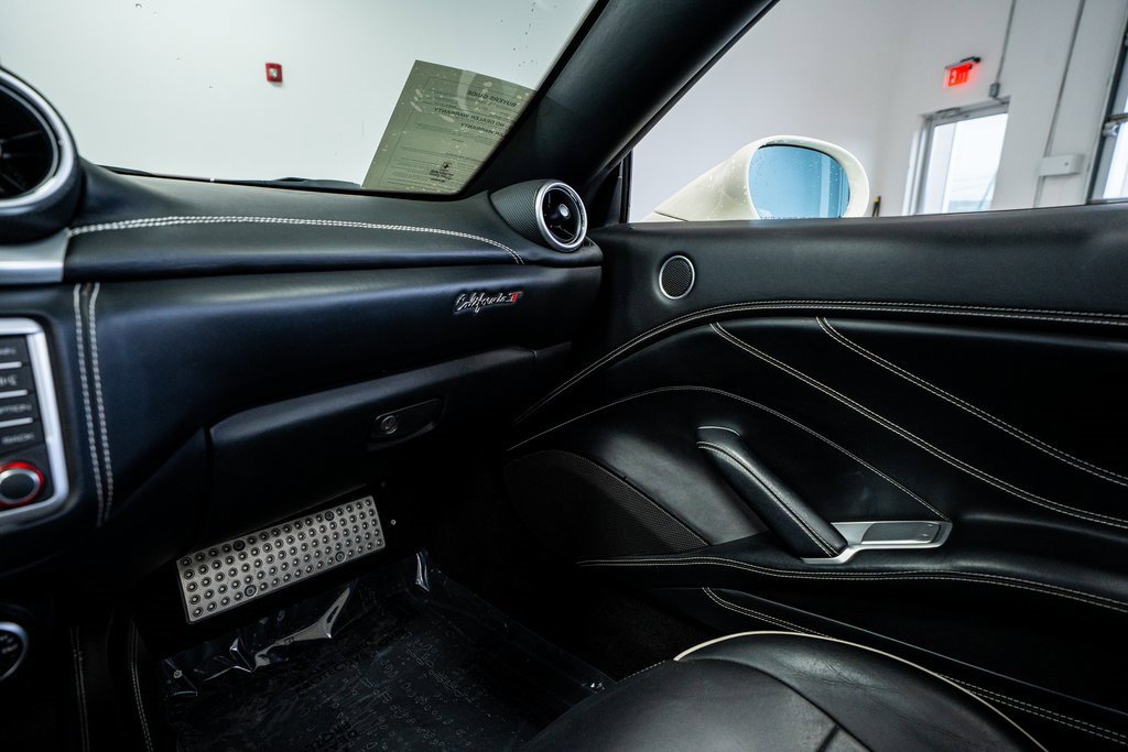 Used 2016 Ferrari California T image 55