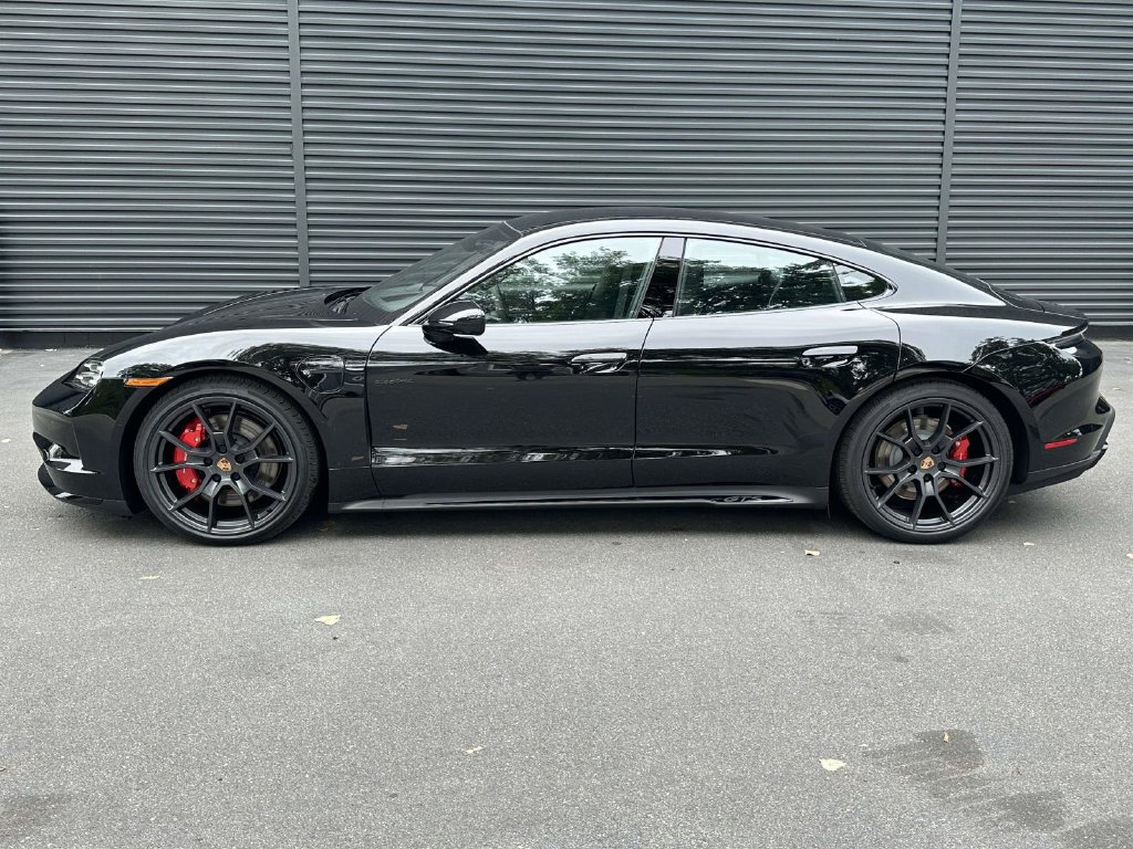 New 2026 Porsche Taycan GTS AWD/4WD image 2