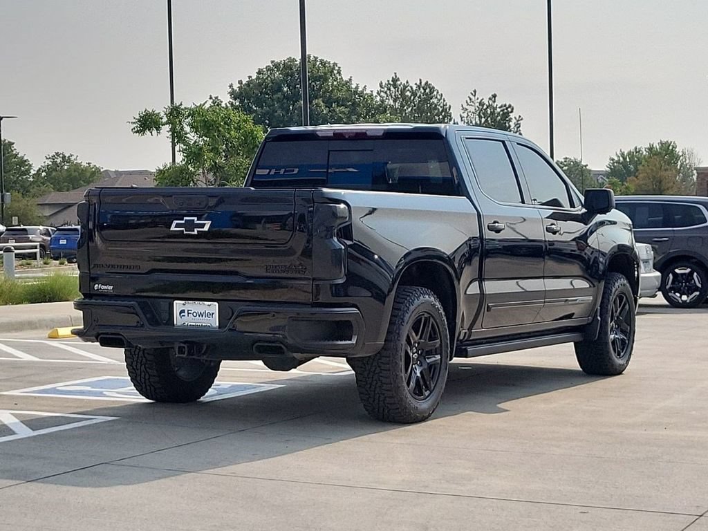 Used 2024 Chevrolet Silverado 1500 High Country w/ Midnight Edition AWD/4WD image 8