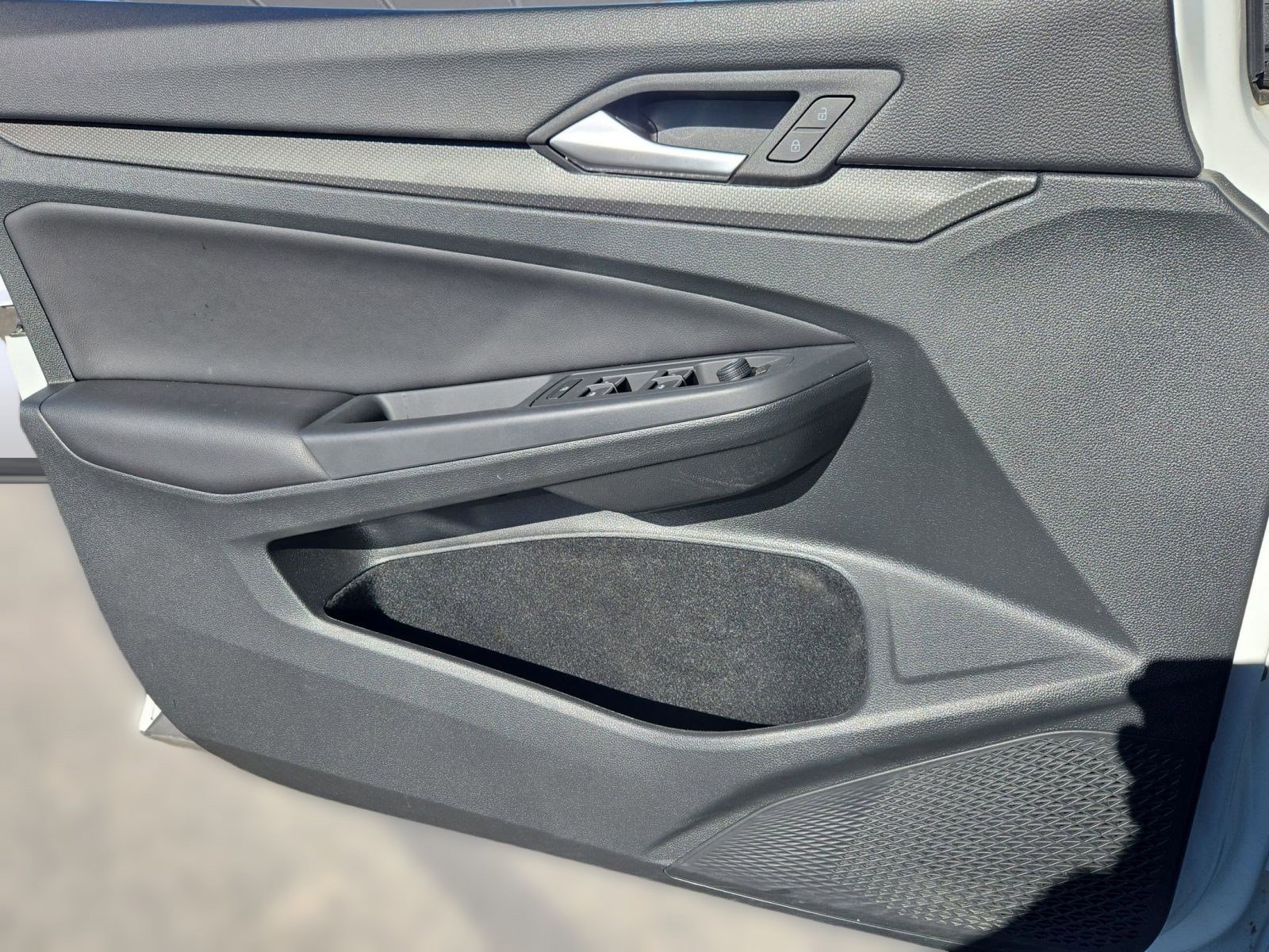 Used 2024 Volkswagen Golf R image 20