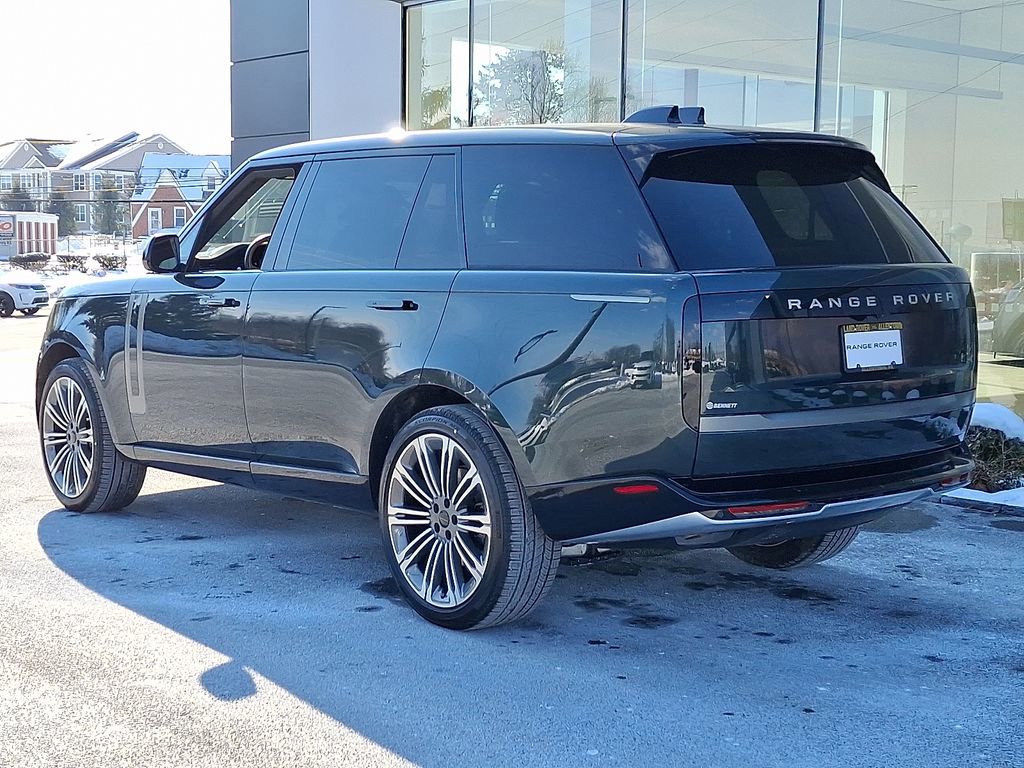 New 2026 Land Rover Range Rover Long Wheelbase SE image 4
