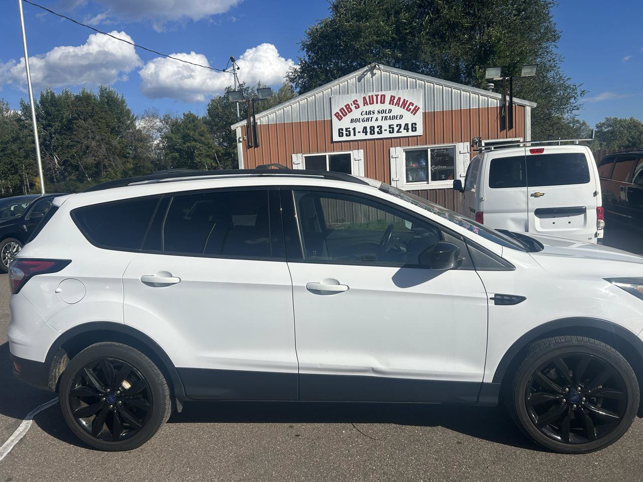 Used 2017 Ford Escape SE w/ Equipment Group 201A AWD/4WD image 4