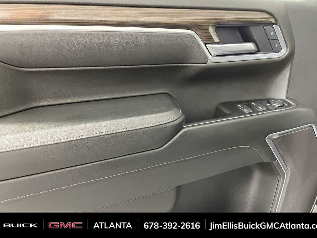 Used 2025 Chevrolet Silverado 1500 LT image 22