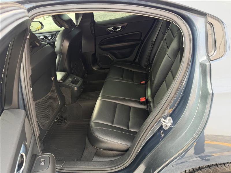 Used 2023 Volvo S60 B5 Core image 34