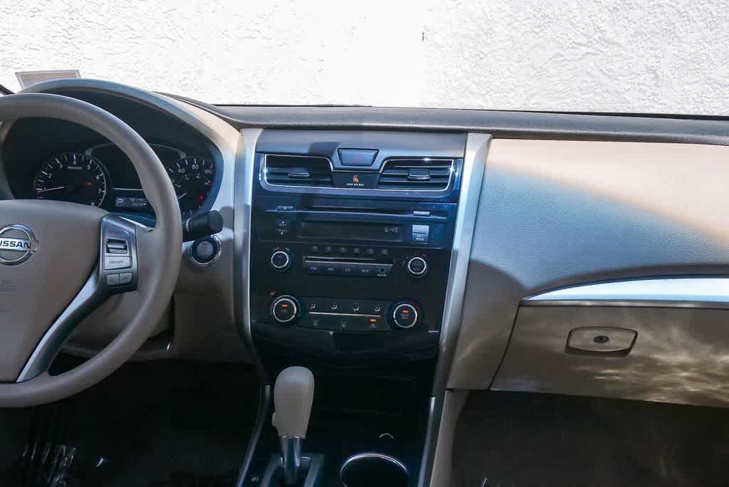 Used 2013 Nissan Altima 2.5 S FWD image 10
