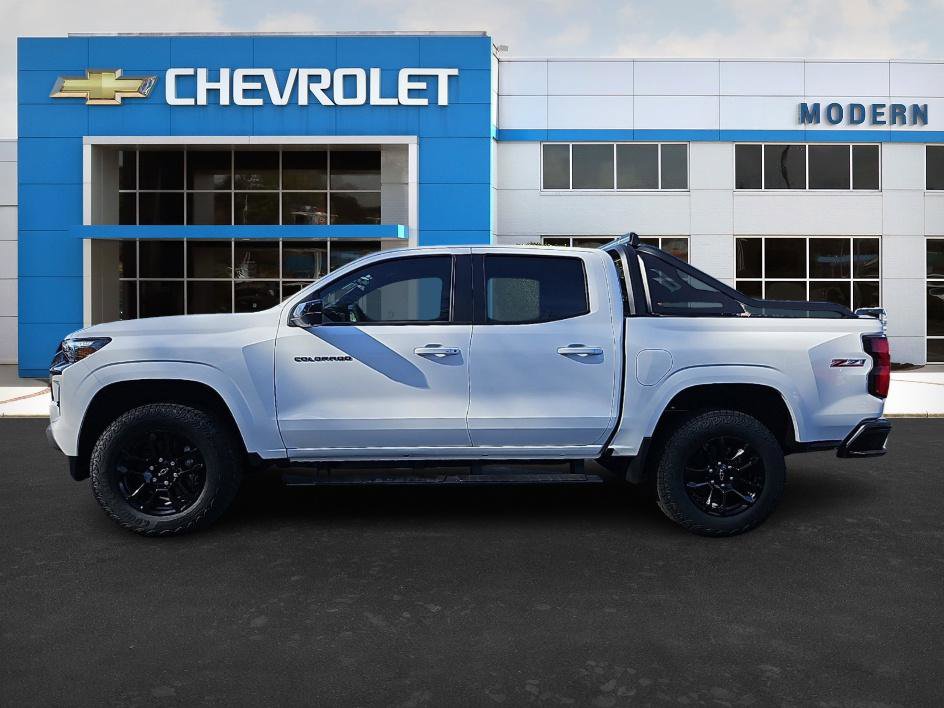 New 2025 Chevrolet Colorado Z71 w/ Midnight Edition image 2