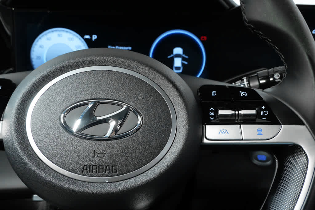 Certified 2023 Hyundai Elantra SEL w/ Convenience Package image 11