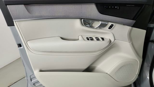 New 2026 Volvo XC90 T8 Ultra w/ Protection Package Premier AWD/4WD image 9