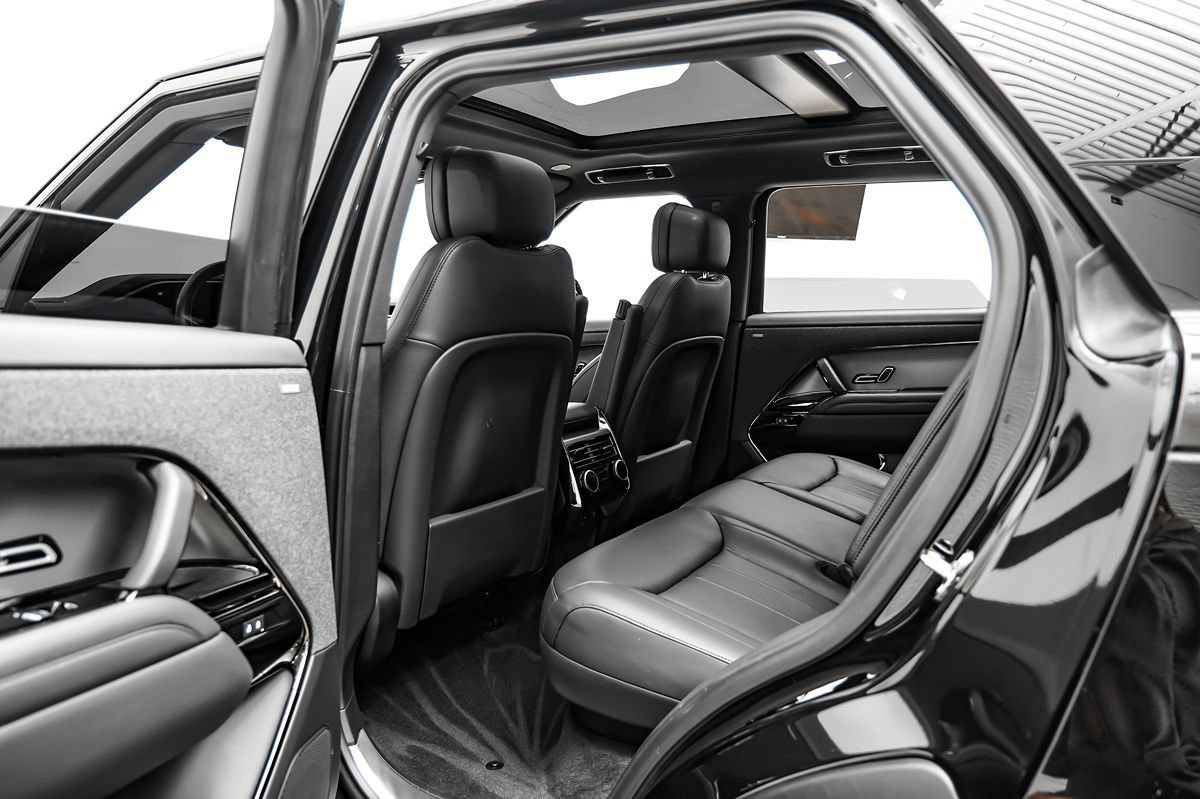 Used 2024 Land Rover Range Rover Sport Dynamic SE AWD/4WD image 36