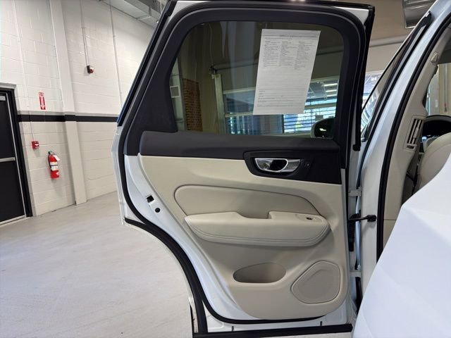 Used 2019 Volvo XC60 T5 Inscription w/ Protection Package image 26