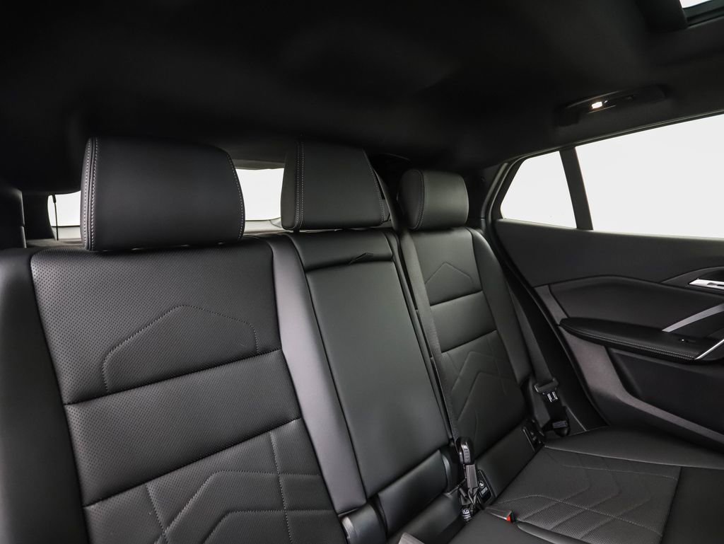 Used 2026 BMW X2 xDrive28i image 27