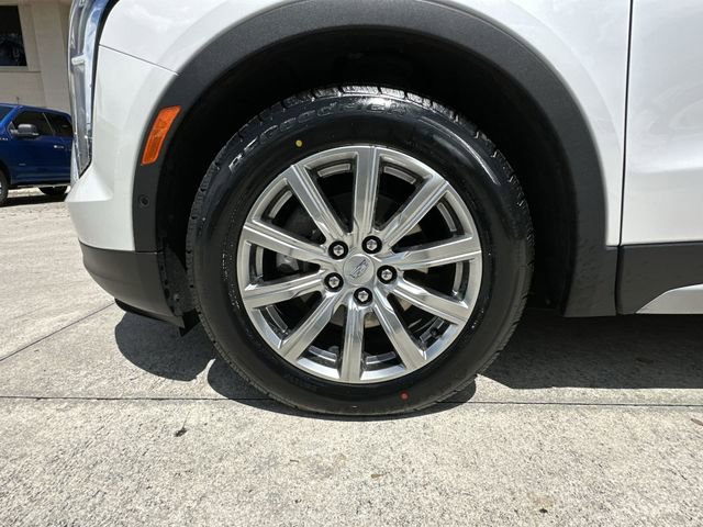 Certified 2022 Cadillac XT4 Premium Luxury w/ Enhanced Visibility Package image 18