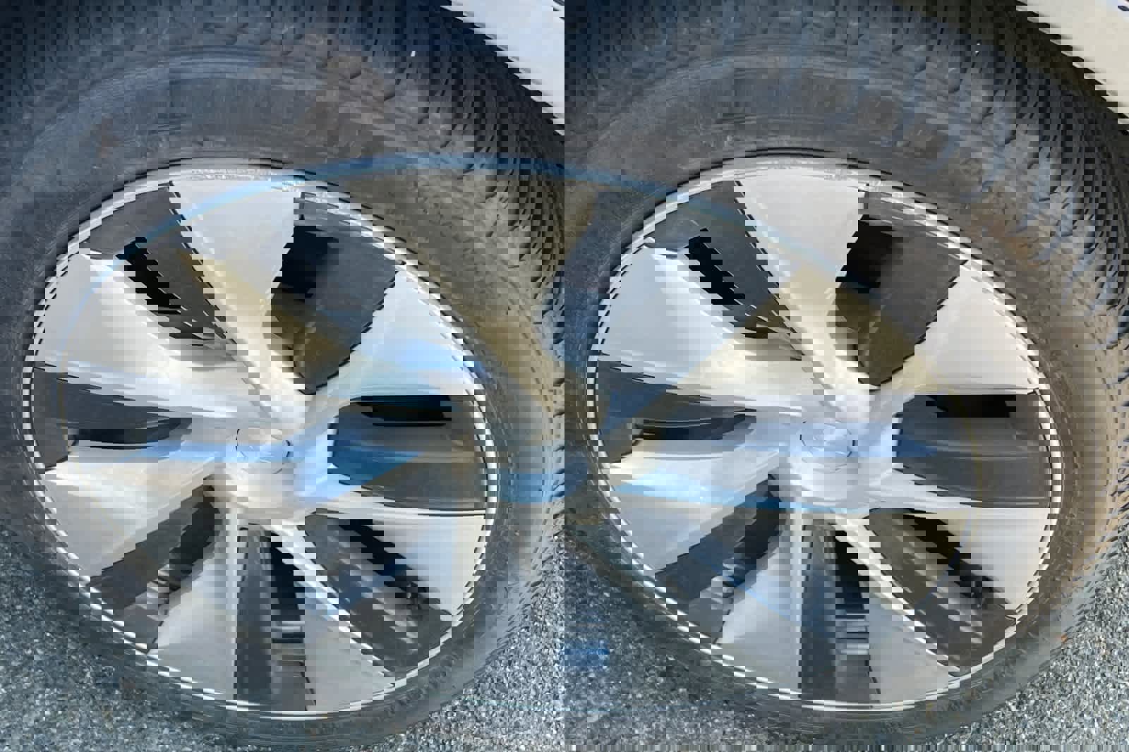 Used 2020 Tesla Model Y Long Range image 22