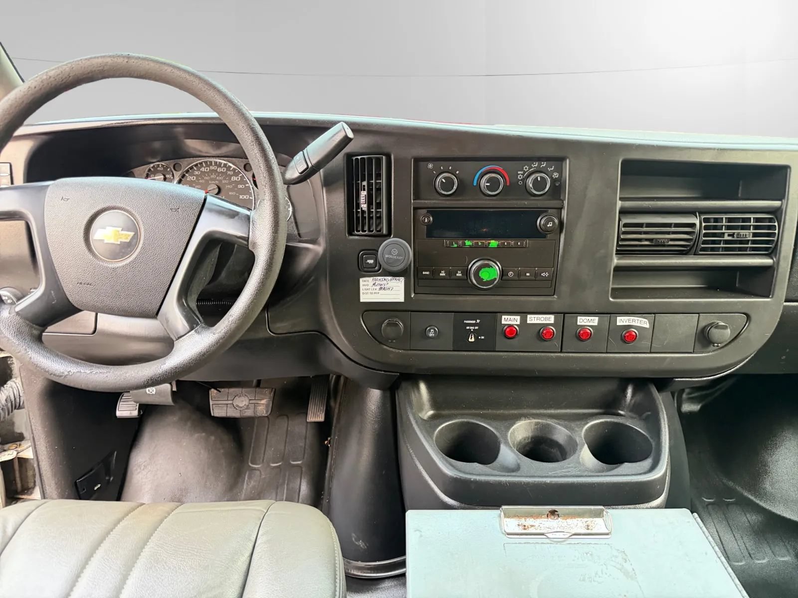 Used 2013 Chevrolet Express 2500 RWD image 12