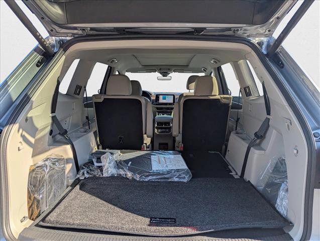 New 2026 Volkswagen Atlas SEL Premium R-Line image 30