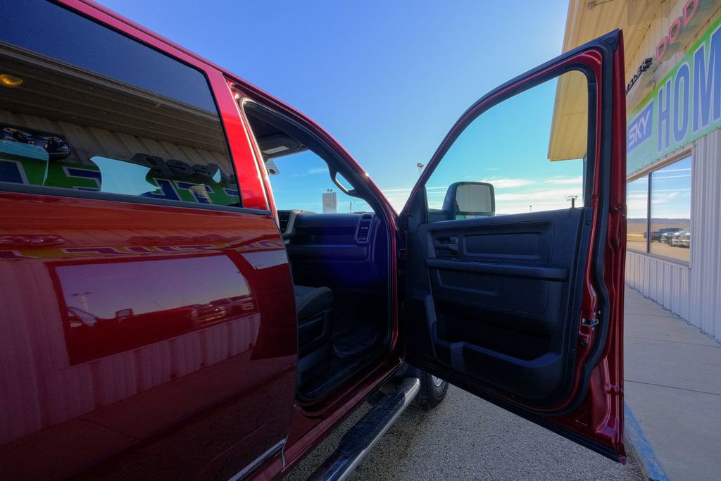 Used 2024 RAM 3500 Tradesman image 13