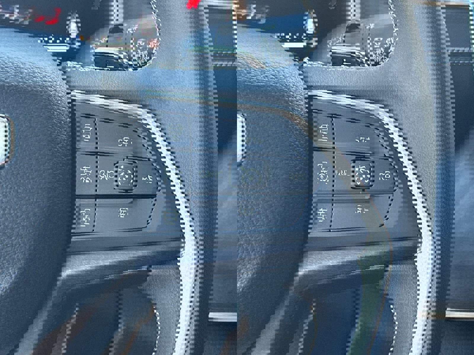 Used 2023 Jeep Grand Cherokee Limited image 29