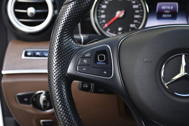 Used 2018 Mercedes-Benz E 400 4MATIC Sedan image 8