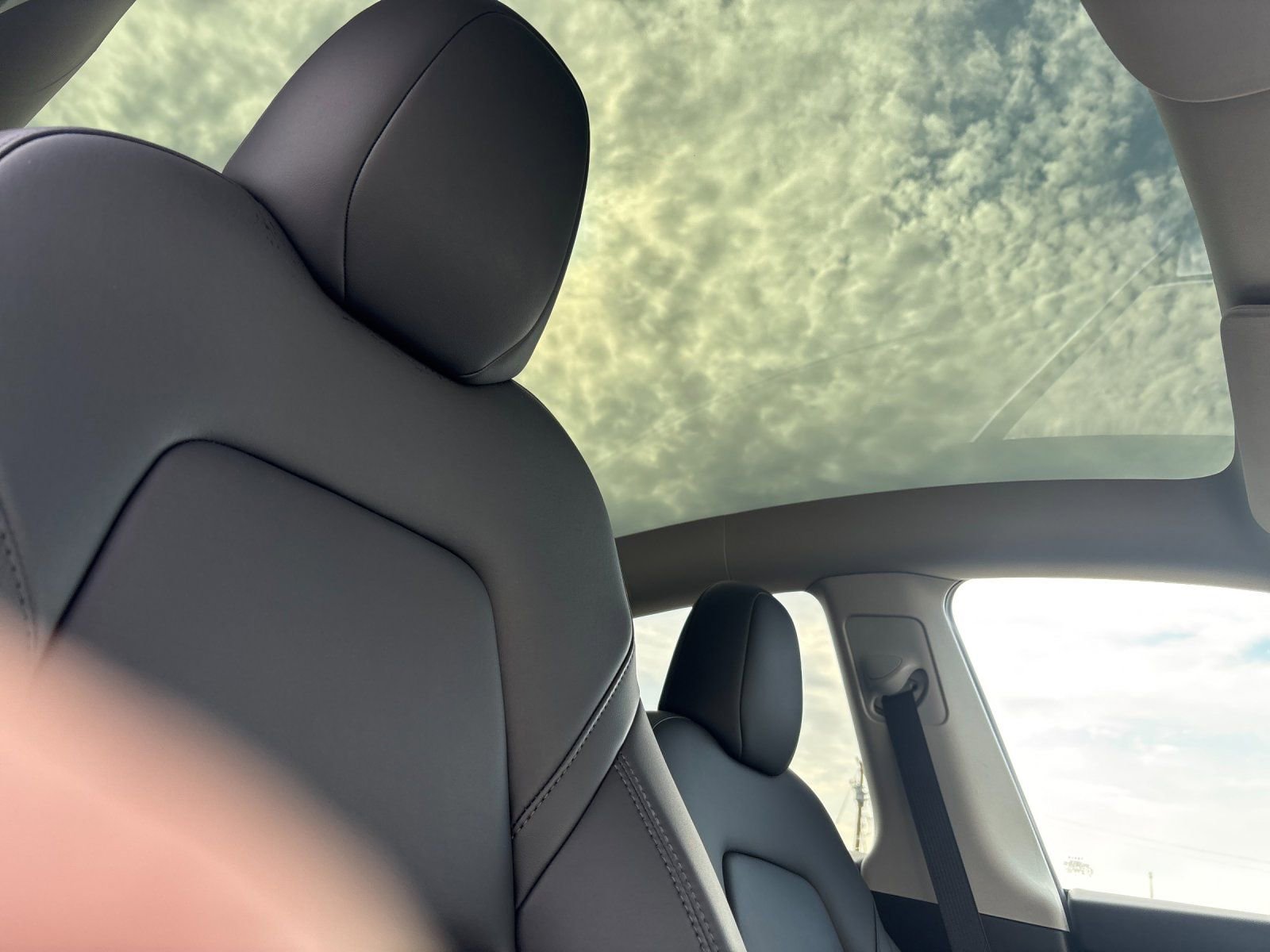 Used 2024 Tesla Model Y Long Range image 16