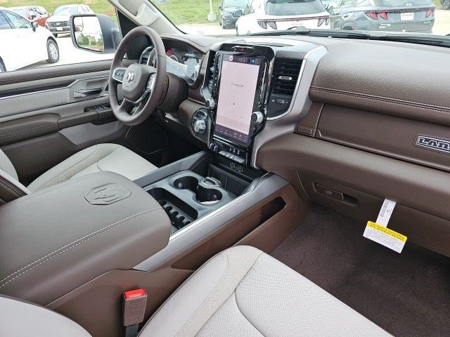New 2026 RAM 1500 Laramie w/ Laramie Preferred Package AWD/4WD image 15