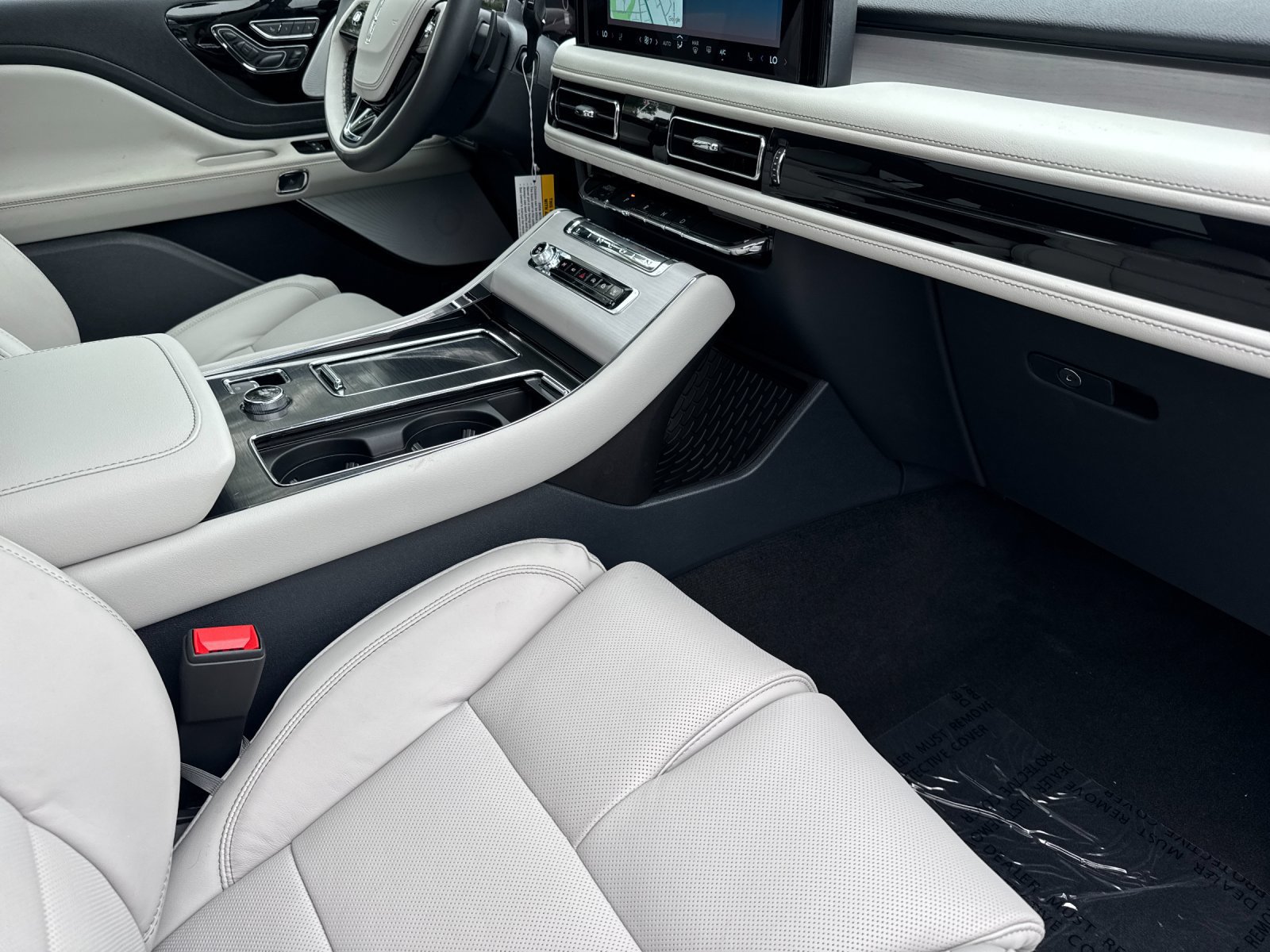 New 2026 Lincoln Aviator Reserve AWD/4WD image 16