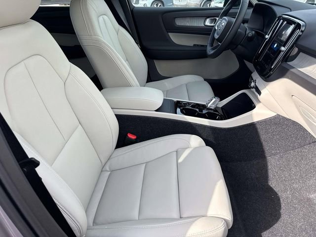 New 2026 Volvo XC40 B5 Ultra image 14