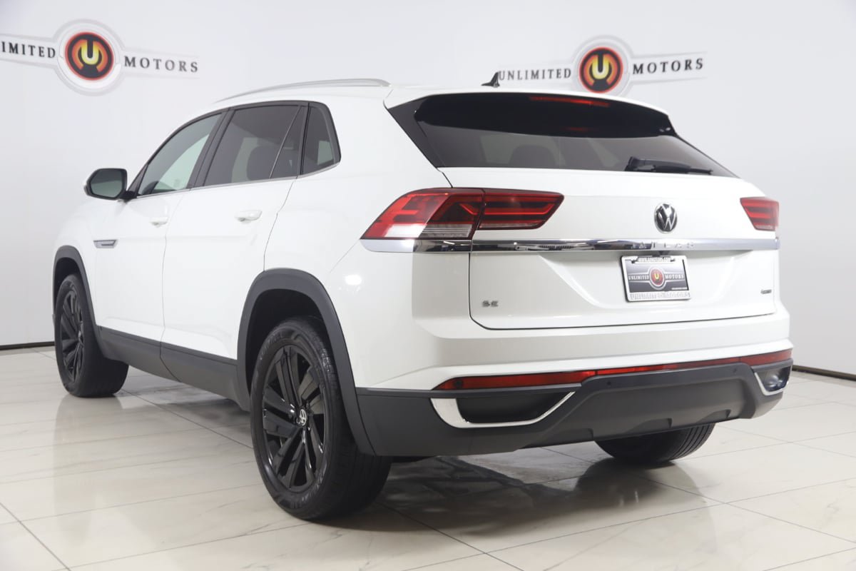Used 2023 Volkswagen Atlas Cross Sport SE w/ Black Wheel Package AWD/4WD image 4