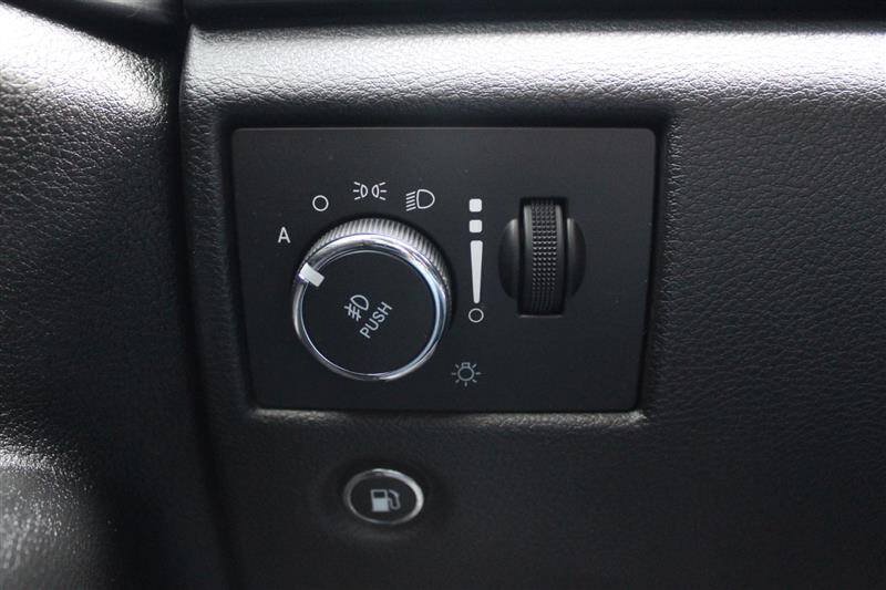 Used 2021 Jeep Grand Cherokee Laredo AWD/4WD image 17