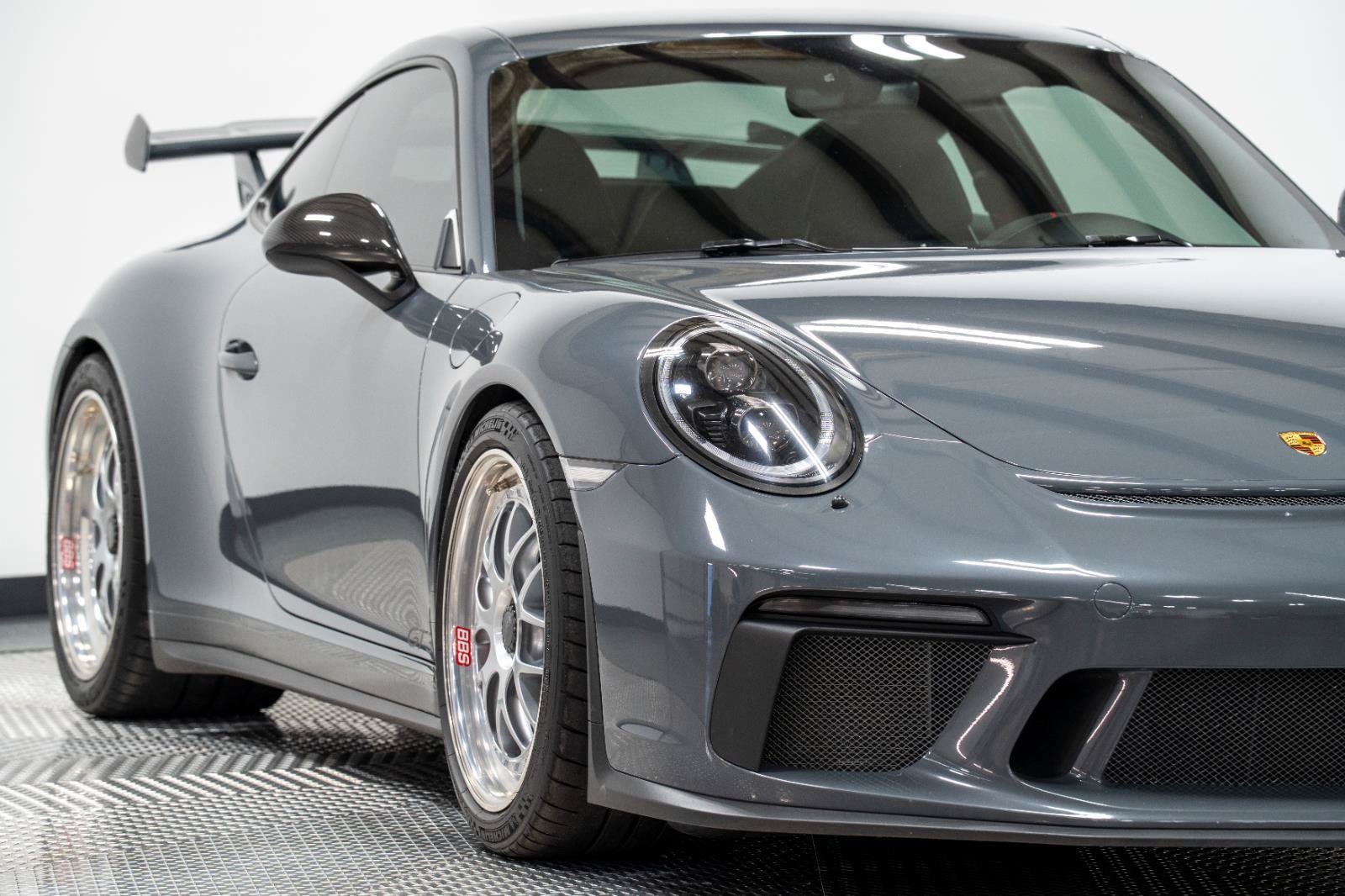 Used 2018 Porsche 911 GT3 RWD image 4