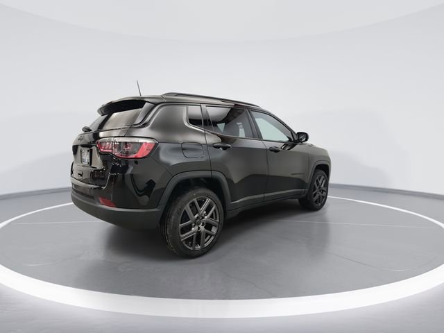 New 2026 Jeep Compass Limited image 9