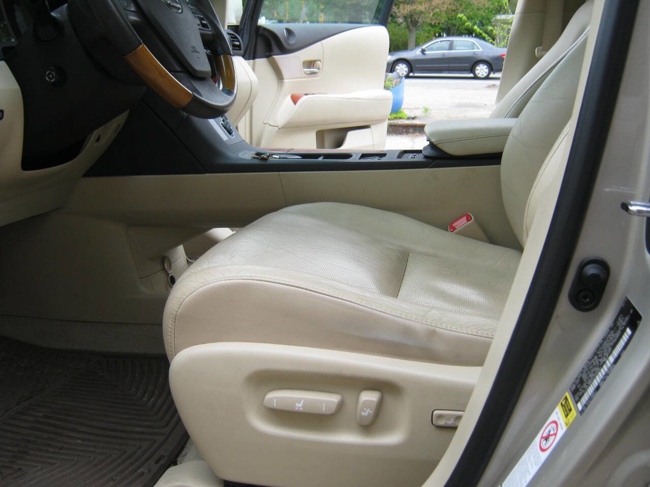 Used 2012 Lexus RX 350 FWD w/ Premium Pkg image 8