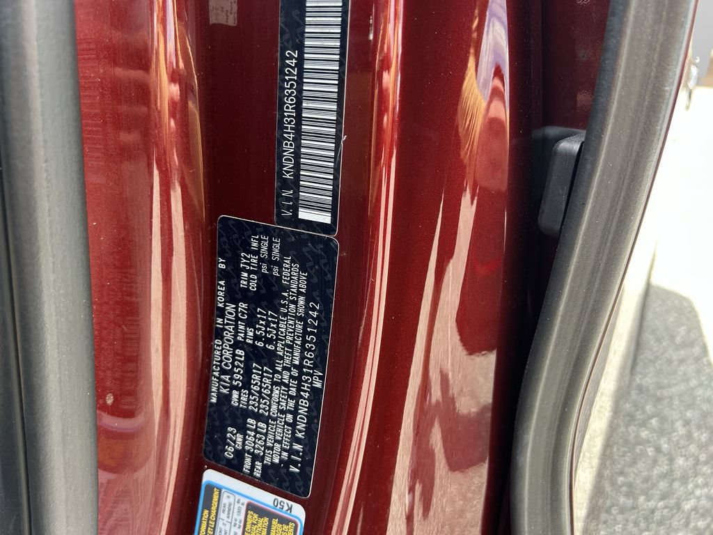 Used 2024 Kia Carnival LX FWD image 38