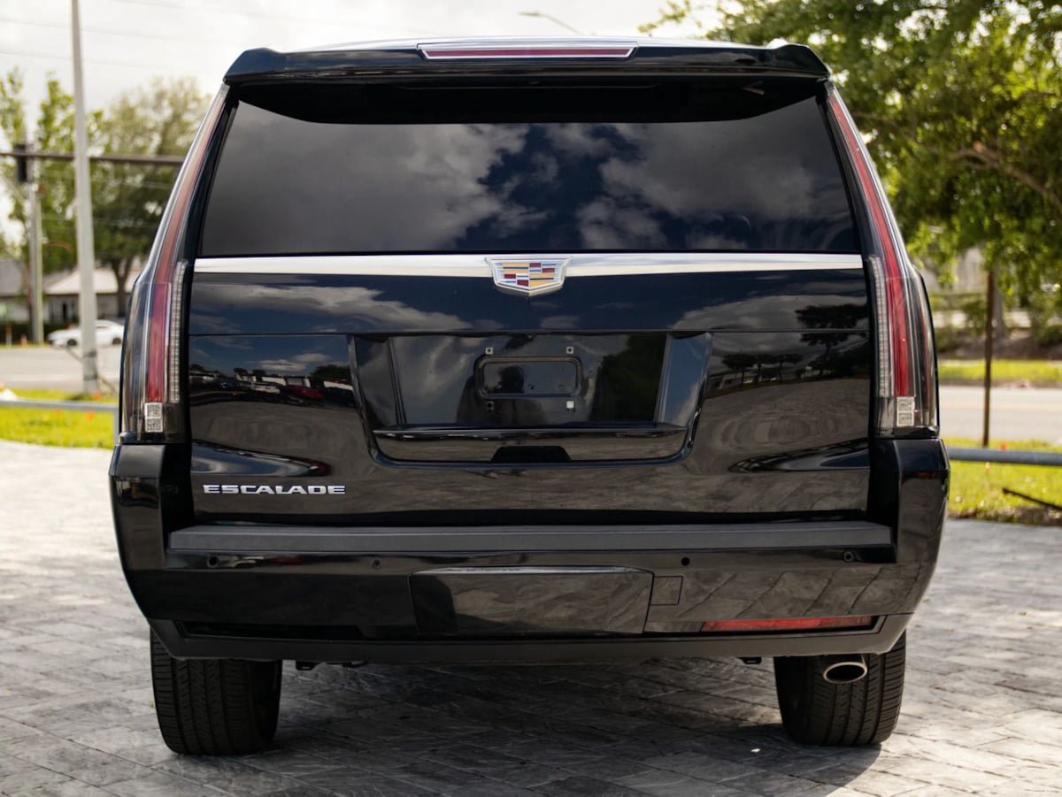 Used 2016 Cadillac Escalade ESV Luxury AWD/4WD image 13
