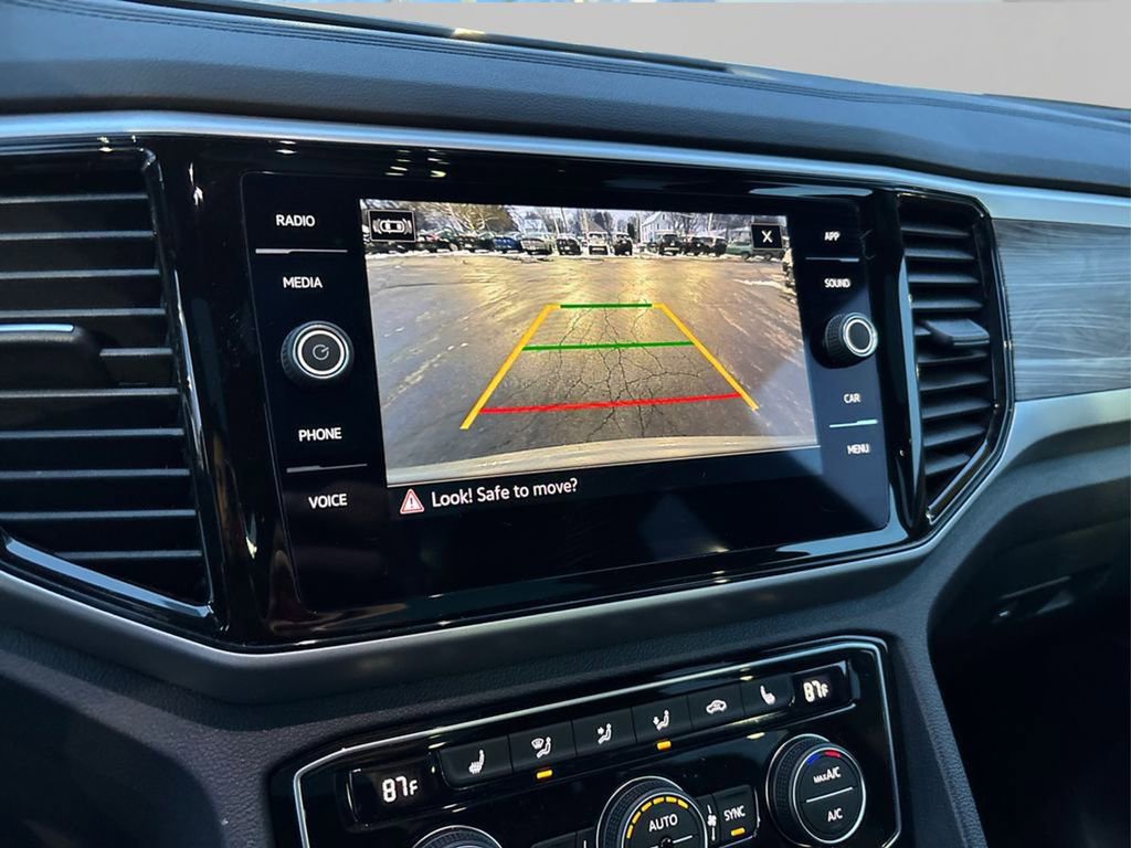 Used 2022 Volkswagen Atlas Cross Sport SE image 29