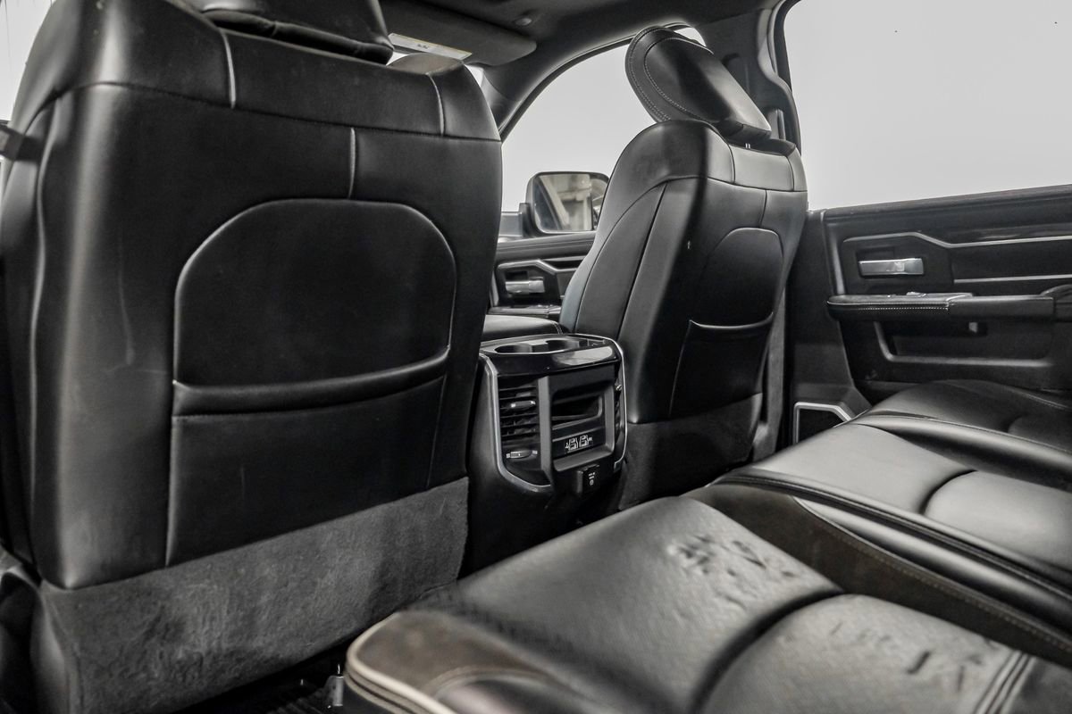 Used 2020 RAM 3500 Laramie w/ Night Edition image 38