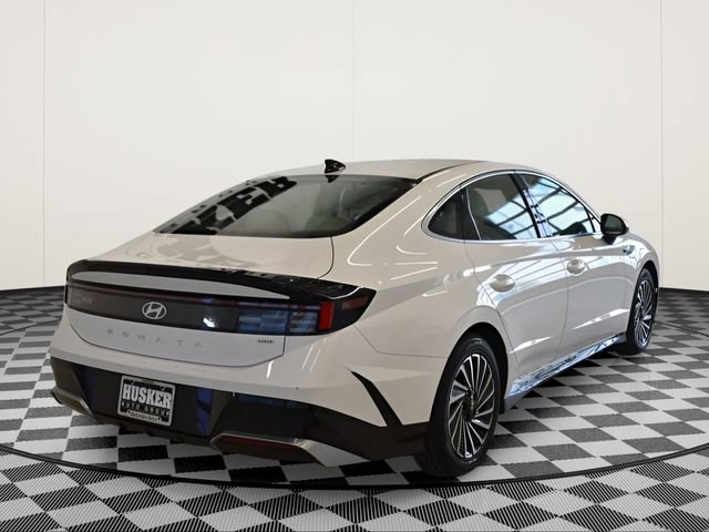 Used 2025 Hyundai Sonata SEL FWD image 4