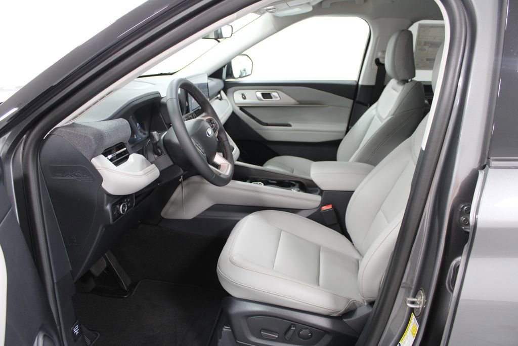 New 2026 Ford Explorer Active w/ Active Comfort Package image 21
