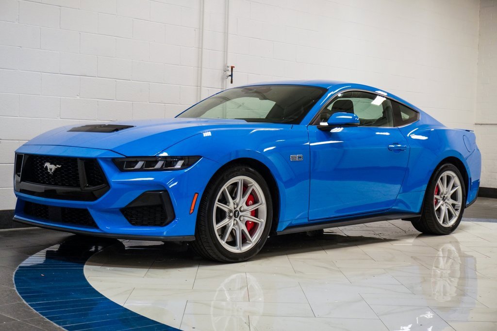 Used 2024 Ford Mustang GT Premium image 4