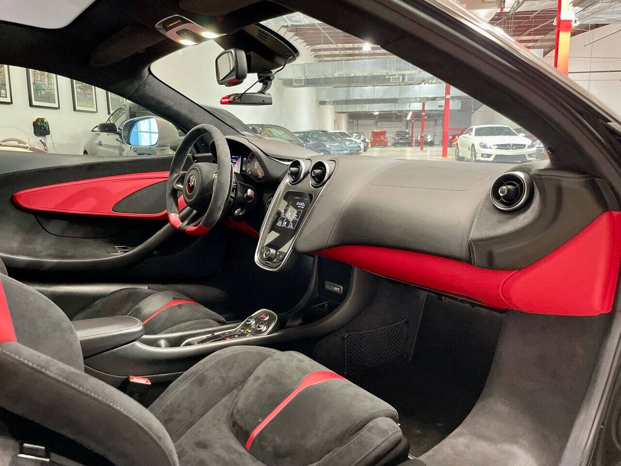 Used 2017 McLaren 570S RWD image 43
