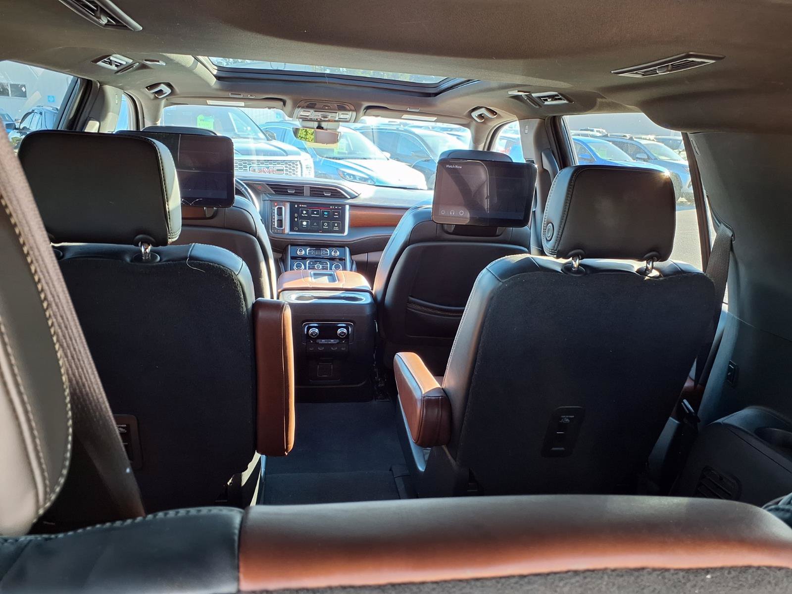 Used 2023 GMC Yukon XL Denali Ultimate AWD/4WD image 34