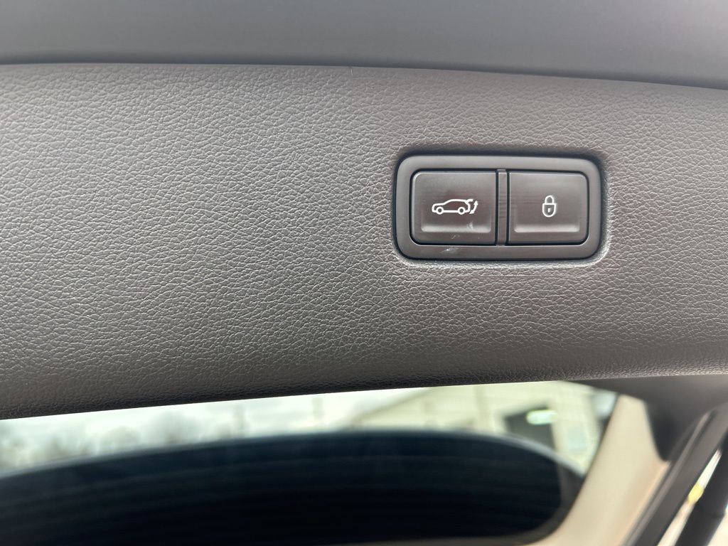 Used 2025 Genesis GV80 2.5T Standard AWD/4WD image 22