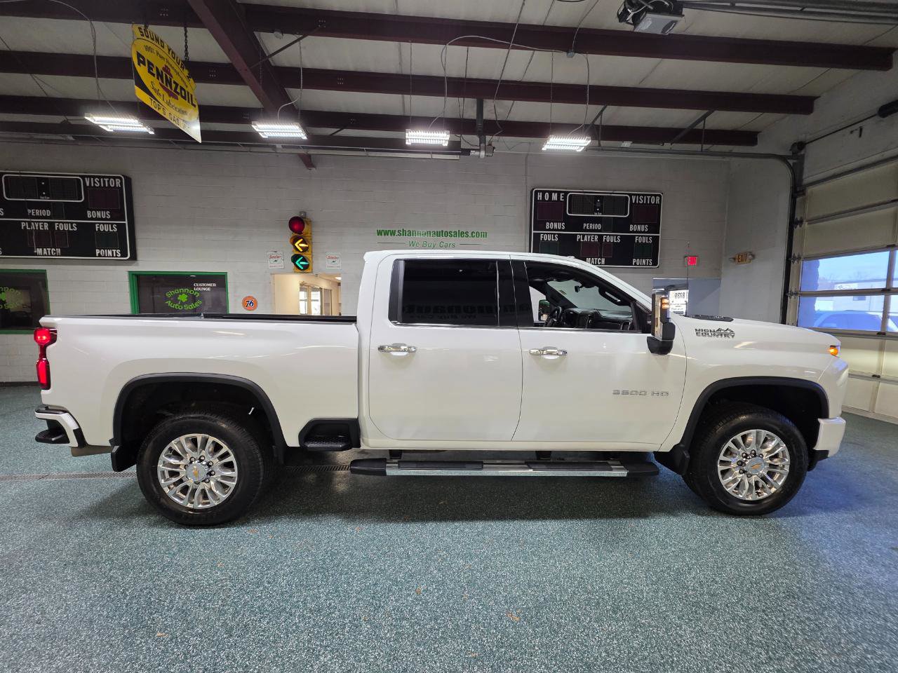Used 2021 Chevrolet Silverado 3500 High Country w/ Z71 Off-Road Package image 5
