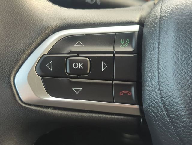 Used 2024 Jeep Compass Latitude image 15